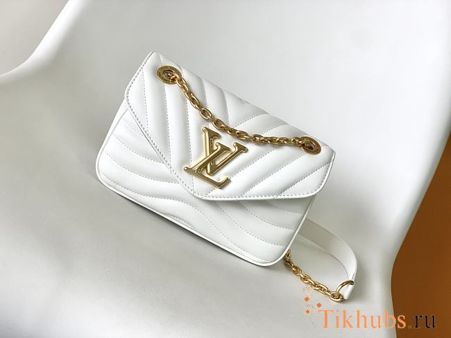 Louis Vuitton LV New Wave Chain White 21x12x9cm - 1