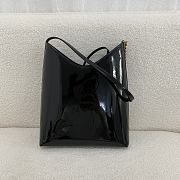 YSL Women's Black Rendez-vous Bag 29x24x3cm - 3