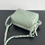 Bottega Veneta Small Avenue Loop Green Crossbody Bag 19x12x9cm - 5