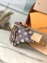 Louis Vuitton LV Rush Bumbag Chocolate 30 x 15 x 8 cm - 5