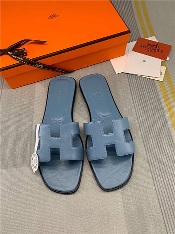 Hermes Oran Blue Slides 02