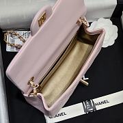 Chanel Flap Bag Light Pink Lambskin Bell 20x13x7cm - 3