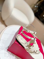 Valentino Garavani Rockstud Open Toe White Sandals - 5