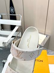 Louis Vuitton LV Bom Dia Flat Comfort Mules Beige - 3