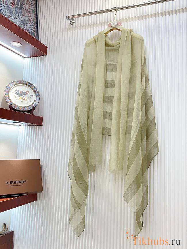 Burberry Green Scarf 100x200cm - 1