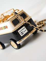 Chanel Mini Van Minaudiere 16x9.4x8.7cm - 4