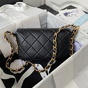 Chanel Flap Bag Black Lambskin Gold 19x12x5cm - 4