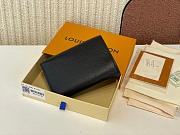 Louis Vuitton LV Capucines Compact Wallet Black 13.5 x 9.5 x 3 cm - 2