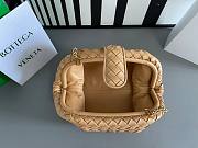 Bottega Veneta Red Lauren 1980 Clutch Dark Praline 31cm - 2