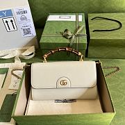 Gucci Small Diana White Shoulder Bag Bamboo 26cm - 1