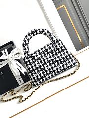 Chanel Kelly Bag Black White Gold 19x13x7cm - 4