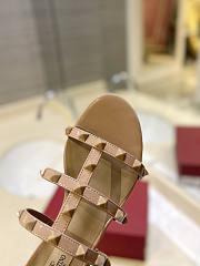 Valentino Garavano Rockstud Beige Slides - 4