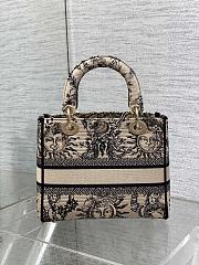 Dior Medium Lady D-Lite Bag Beige Black Soleil 24 x 20 x 11 cm - 3