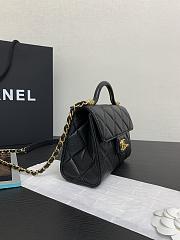 Chanel Handle Flap Bag Black Caviar Gold 18x13x8cm - 5