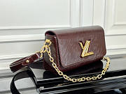 Louis Vuitton LV Twist West Bag Wine 23.5 x 12 x 7 cm - 4