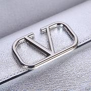 Valentino Garavani Small Leather Chain Wallet Silver 20x10.5x4cm - 2