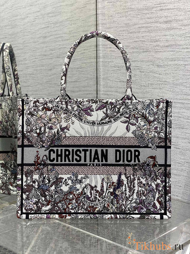 Dior Medium Book Tote Multicolor 4 Saisons Hiver 36 x 27.5 x 16.5 cm - 1