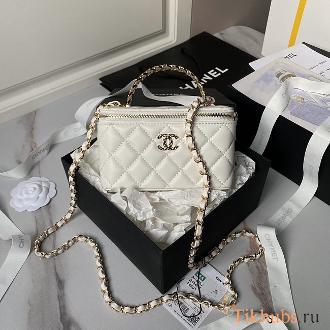 Chanel 24A Top Handle Vanity Case White Lambskin 17cm - 1