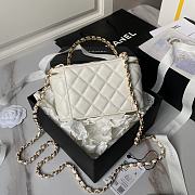 Chanel 24A Top Handle Vanity Case White Lambskin 17cm - 4