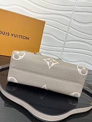 LV Onthego Small Grey M45779 Size 25 x 19 x 11.5 cm - 5