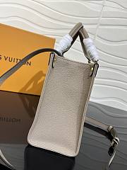 LV Onthego Small Grey M45779 Size 25 x 19 x 11.5 cm - 3