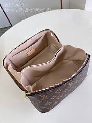 Louis Vuitton LV Bag Toiletry Monogram 24 x 13 x 13 cm - 5