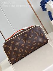 Louis Vuitton LV Bag Toiletry Monogram 24 x 13 x 13 cm - 2