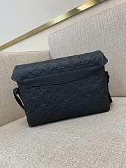 Louis Vuitton LV Messenger Voyager PM G65 Black 33 x 22.5 x 11 cm - 3