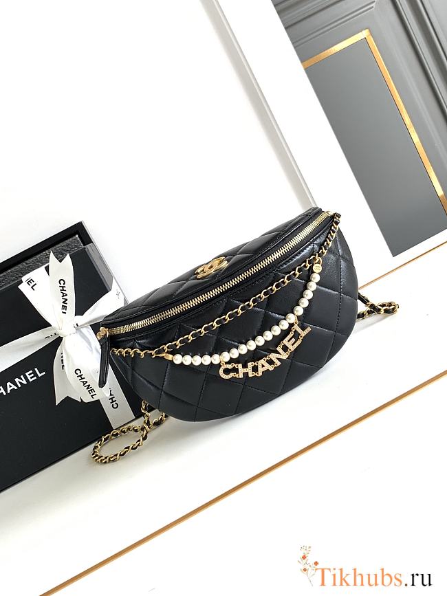 Chanel Bumbag Black 17x24x11cm - 1