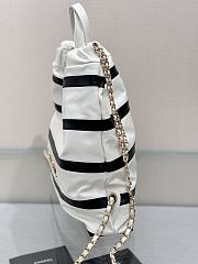 Chanel 22 Bag White Black 40x51x9cm - 4