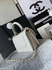 Chanel Trendy 24C Top Handle White 19.5x14.5x5.8cm - 5