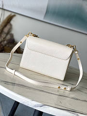 Louis Vuitton LV Epi Twist MM White 23 x 17 x 9.5 cm - 3