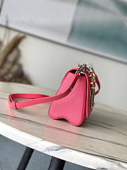 Louis Vuitton LV Twist PM Pink Epi 19 x 15 x 9 cm - 5