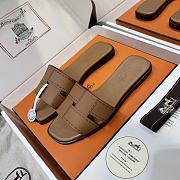 Hermes Brown Slides - 4