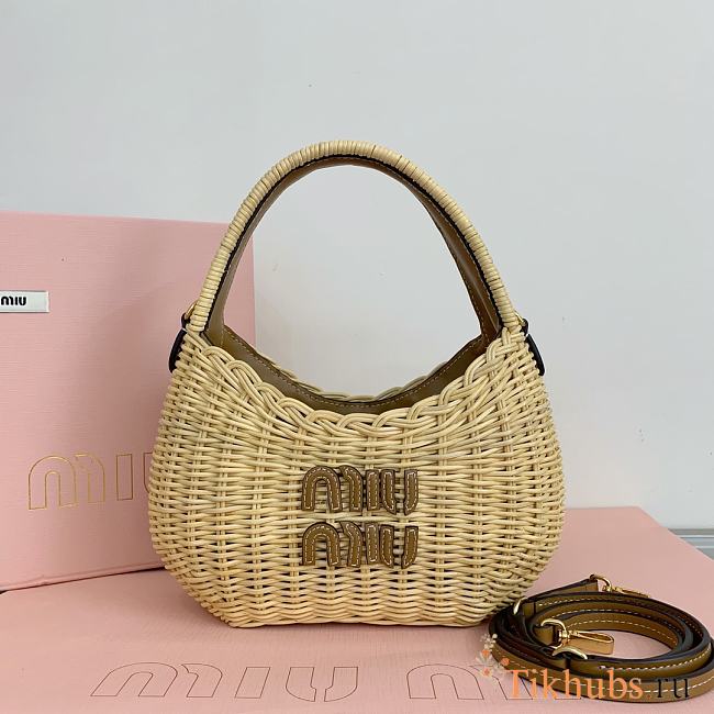 Miu Miu Natural Wander Wicker Handbag 20x6x14cm - 1