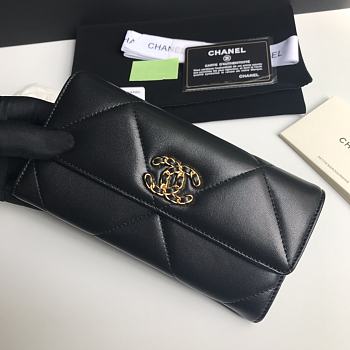 Chanel 19 Wallet Black Gold Lambskin 19.5x10x2.5cm