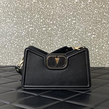 Valentino VLogo Signature Zip-Up Shoulder Bag Black 24.5x15x8.5cm