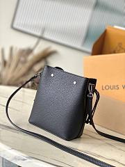 Louis Vuitton LV Nano Lockme Bucket Black 13.5x16x10cm - 3