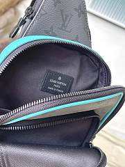 Louis Vuitton Avenue Slingbag PM Turquoise 20 x 31 x 7 cm - 6