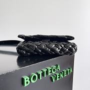 Bottega Veneta Small Rumple Messenger Black 21x14x5cm - 2