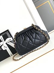 Chanel Clutch Lambskin Gold Black 24x16x8cm - 3