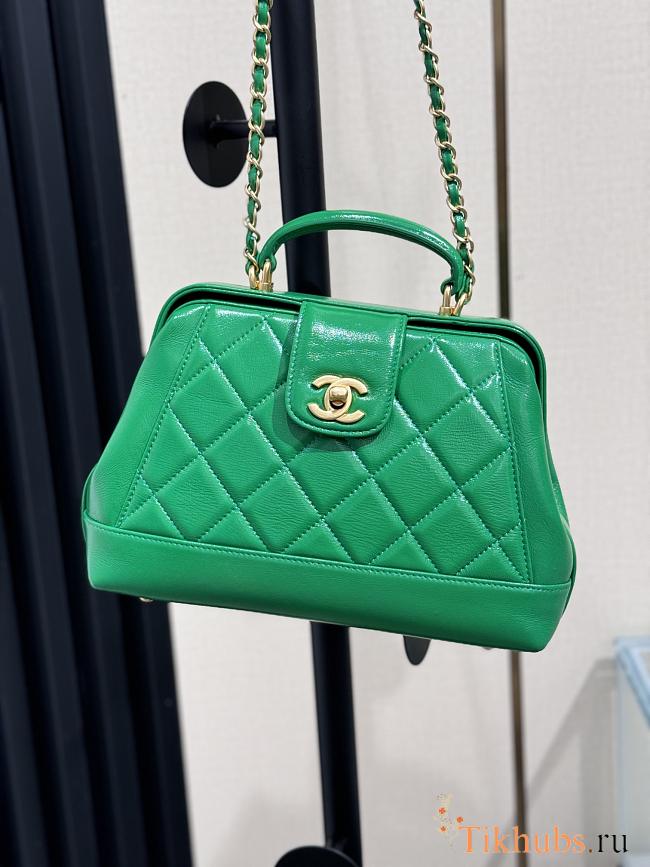 Chanel Small Bag With Handle Lambskin Green 23.5x16x8cm - 1