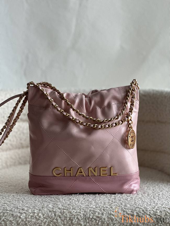 Chanel 22 Mini Bag Pink 20x19x6cm - 1