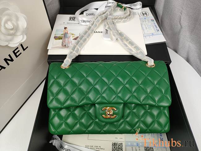 Chanel Flap Bag Green Lambskin Gold 25cm - 1