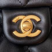 Chanel Flap Bag Lustrous Lambskin Black Pearls 19.5x14.5x7.5cm - 2