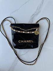 Chanel 22 Mini Bag Black Pearls 20 x 19 x 6 cm - 1