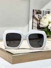 Gucci White Sunglasses - 2