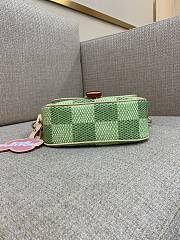 Louis Vuitton LV Bag Montsouris Damier Green 20x17x7cm - 3