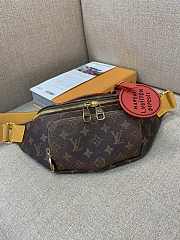 Louis Vuitton LV Bumbag Monogram Dust 35x15x8cm - 1