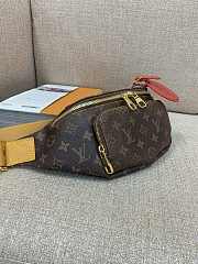 Louis Vuitton LV Bumbag Monogram Dust 35x15x8cm - 4